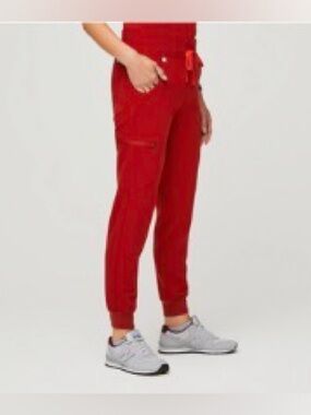 Figs Red Zamora - Jogger Scrub Pants
Regular XS - Winning Red